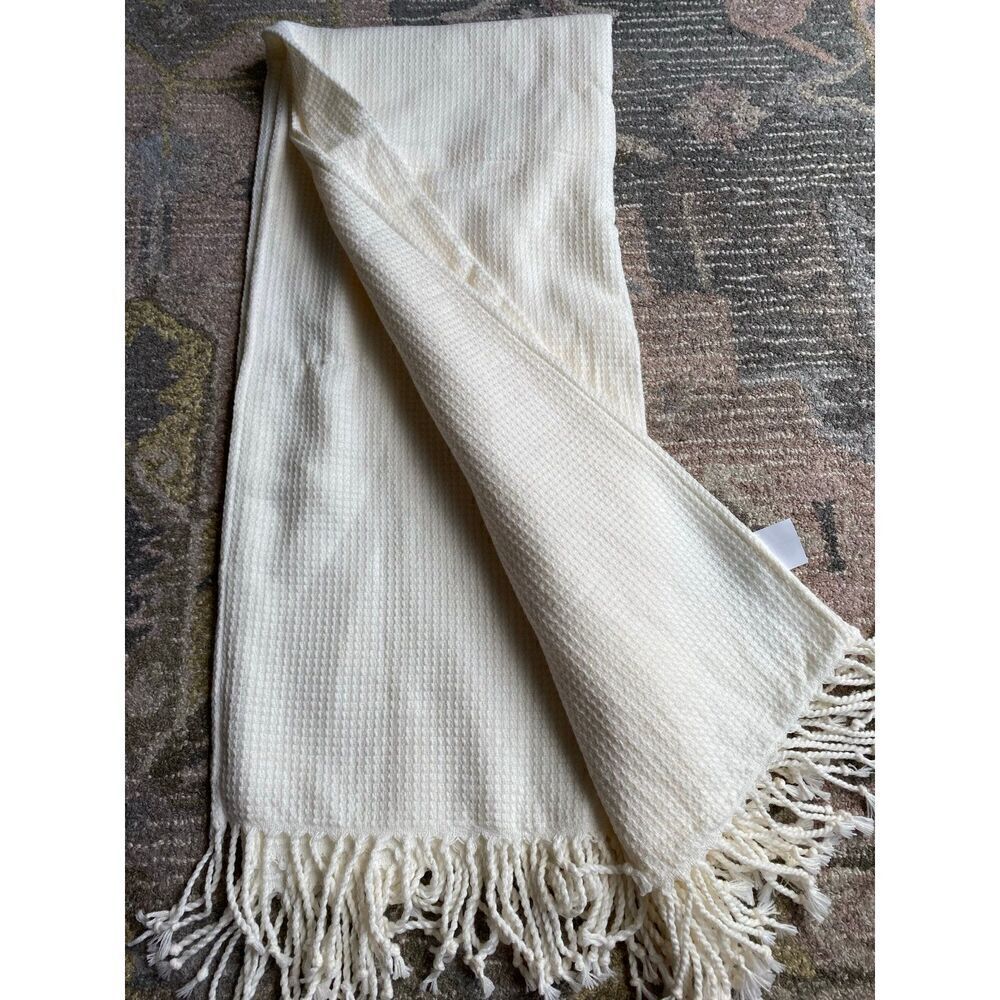 Hearth & Hand Magnolia Cream Acrylic Throw blanket
